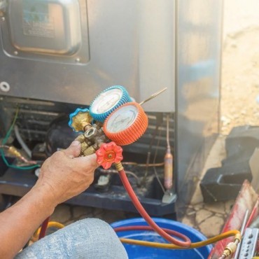 Recarga de gás refrigerante R600a em Mercês em Curitiba
